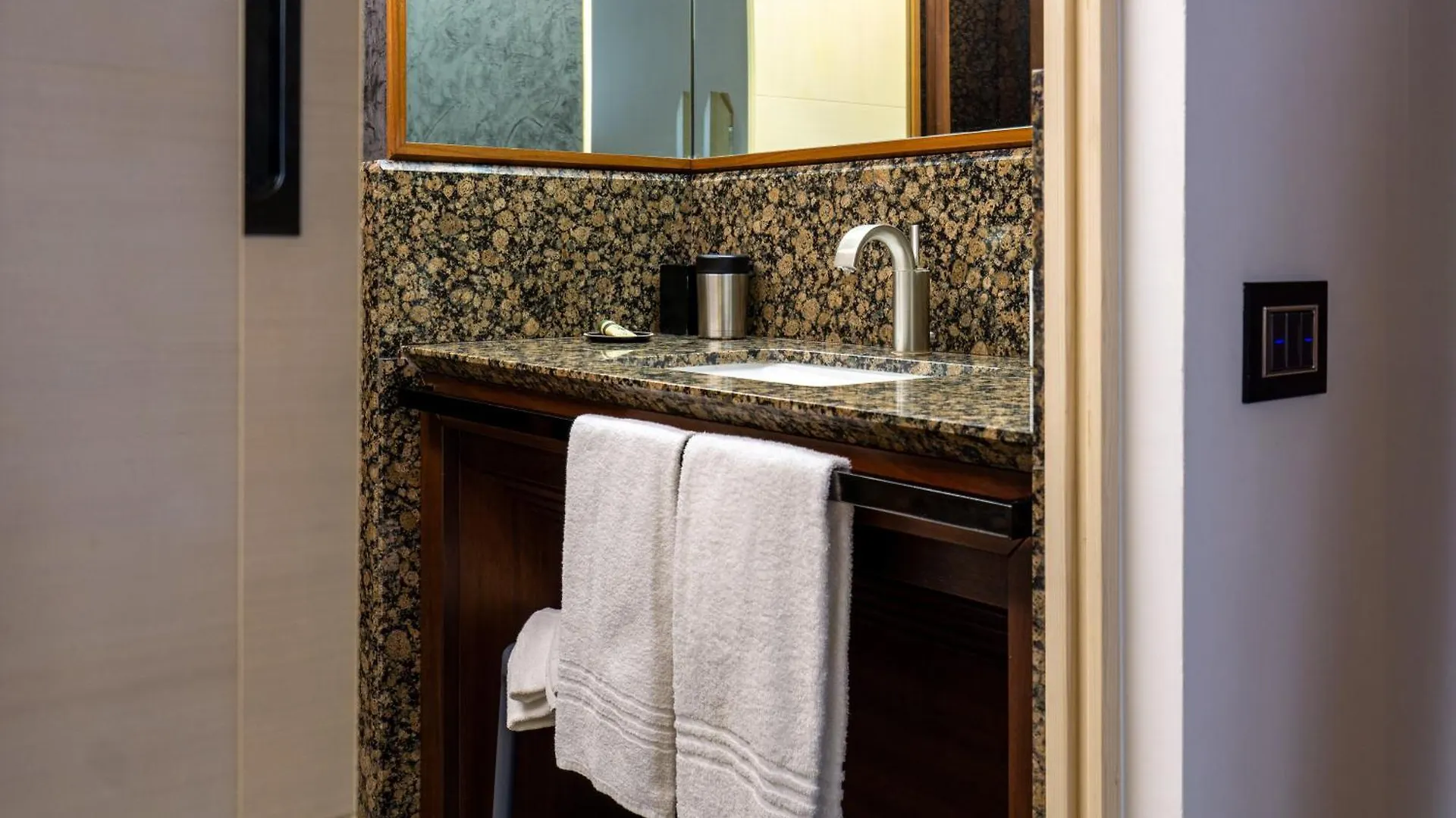 Nicchia Bed & Breakfast Verona شقة