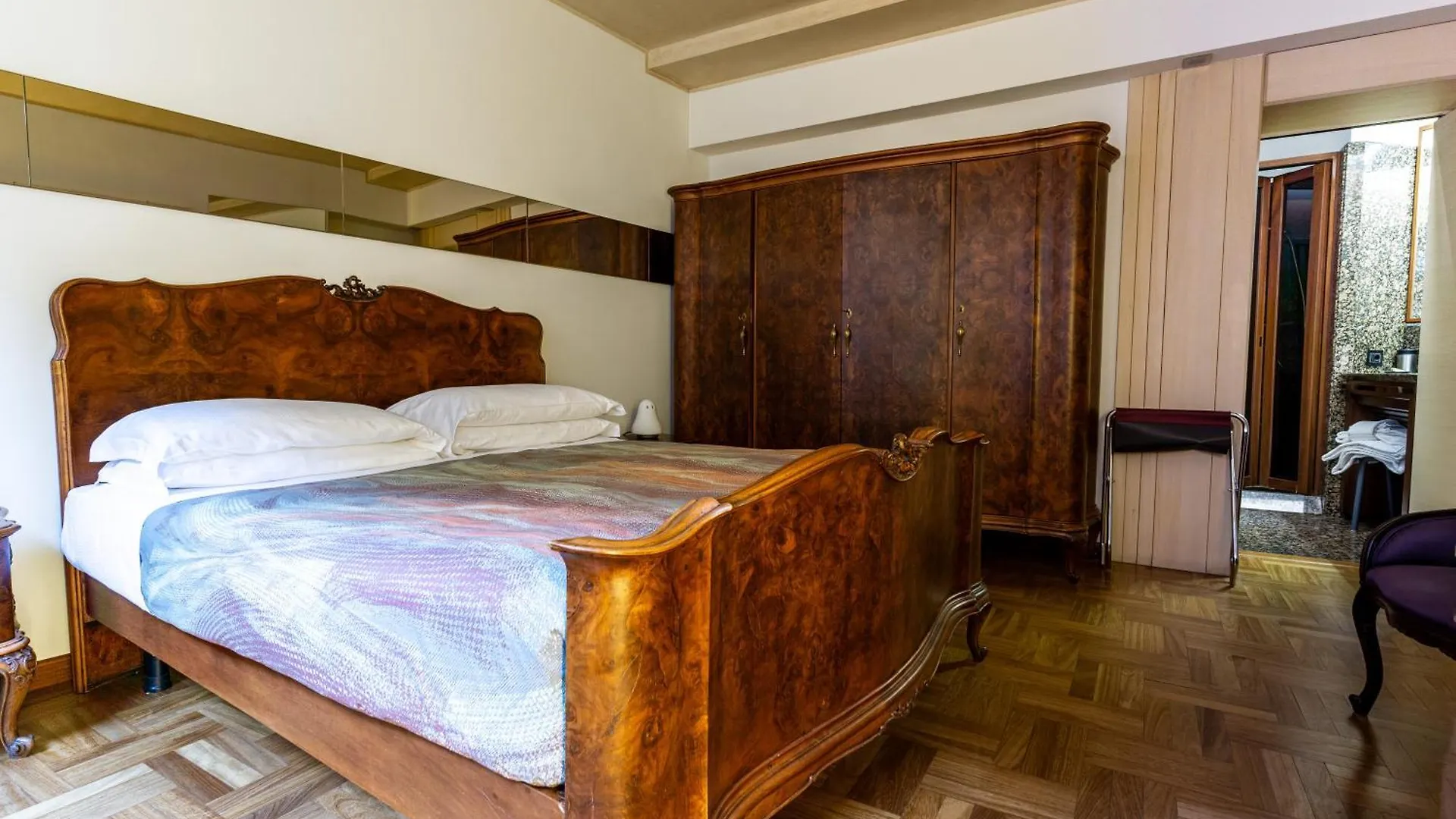 Nicchia Bed & Breakfast Verona شقة